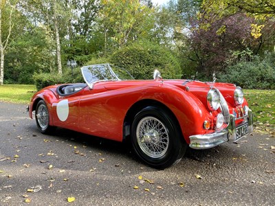 Lot 35 - 1956 Jaguar XK140 SE Roadster