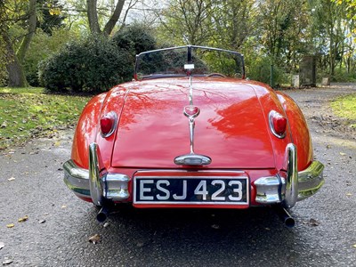 Lot 35 - 1956 Jaguar XK140 SE Roadster