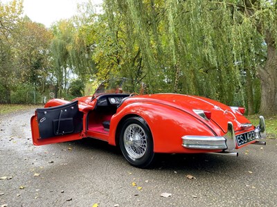 Lot 35 - 1956 Jaguar XK140 SE Roadster