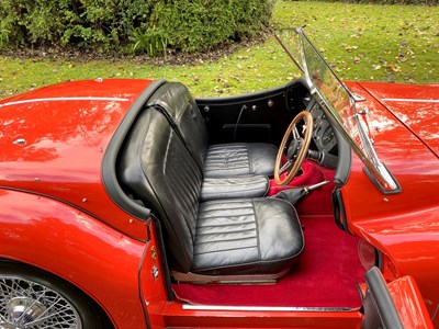 Lot 35 - 1956 Jaguar XK140 SE Roadster