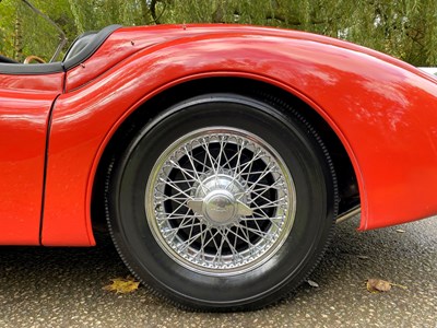 Lot 35 - 1956 Jaguar XK140 SE Roadster