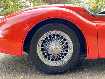 Lot 35 - 1956 Jaguar XK140 SE Roadster