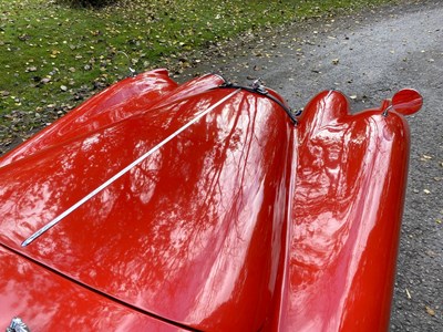 Lot 35 - 1956 Jaguar XK140 SE Roadster