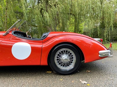 Lot 35 - 1956 Jaguar XK140 SE Roadster