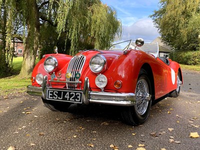 Lot 35 - 1956 Jaguar XK140 SE Roadster