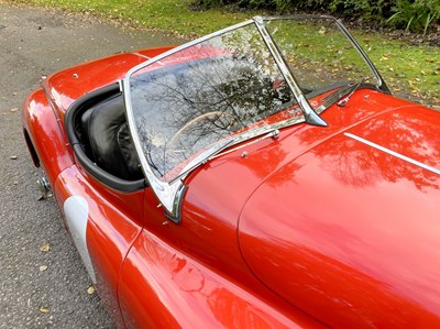 Lot 35 - 1956 Jaguar XK140 SE Roadster