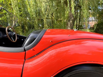 Lot 35 - 1956 Jaguar XK140 SE Roadster