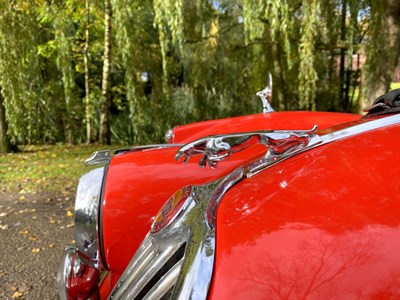 Lot 35 - 1956 Jaguar XK140 SE Roadster