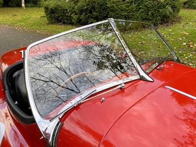 Lot 35 - 1956 Jaguar XK140 SE Roadster