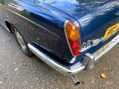 Lot 7 - 1971 Rolls-Royce Corniche Saloon