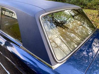 Lot 7 - 1971 Rolls-Royce Corniche Saloon
