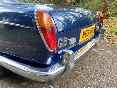 Lot 7 - 1971 Rolls-Royce Corniche Saloon