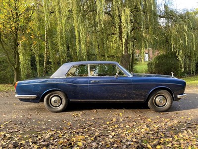Lot 7 - 1971 Rolls-Royce Corniche Saloon