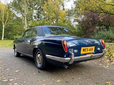 Lot 7 - 1971 Rolls-Royce Corniche Saloon