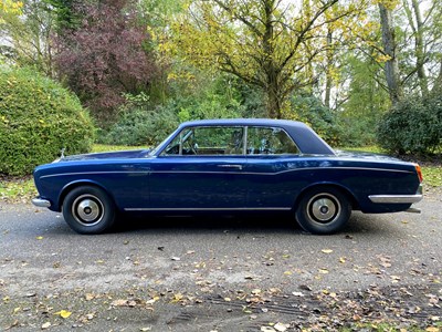 Lot 7 - 1971 Rolls-Royce Corniche Saloon
