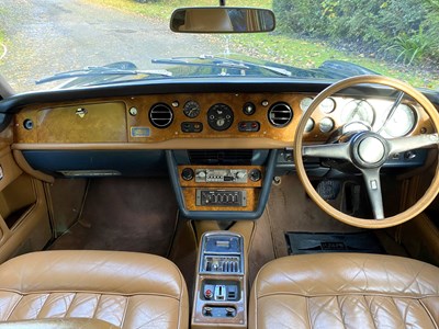 Lot 7 - 1971 Rolls-Royce Corniche Saloon