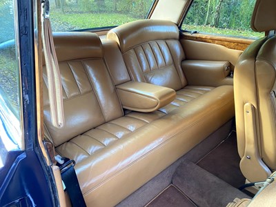 Lot 7 - 1971 Rolls-Royce Corniche Saloon