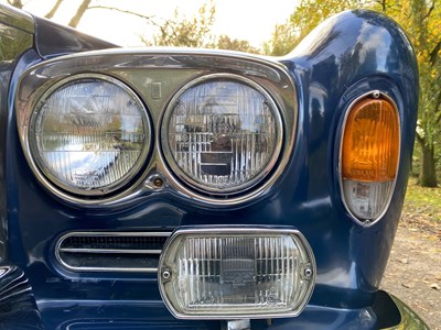 Lot 7 - 1971 Rolls-Royce Corniche Saloon