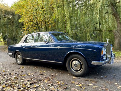 Lot 7 - 1971 Rolls-Royce Corniche Saloon