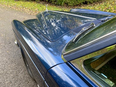 Lot 7 - 1971 Rolls-Royce Corniche Saloon
