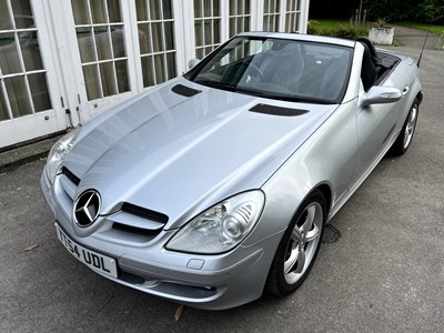 Lot 7 - 2004 Mercedes-Benz SLK 350