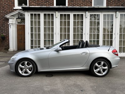Lot 7 - 2004 Mercedes-Benz SLK 350