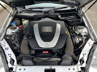 Lot 7 - 2004 Mercedes-Benz SLK 350