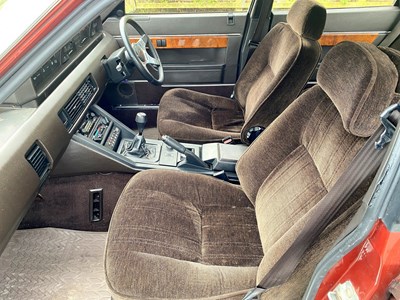Lot 43 - 1982 Rover SD1 3500 SE