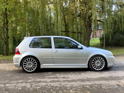 Lot 38 - 2003 Volkswagen Golf R32