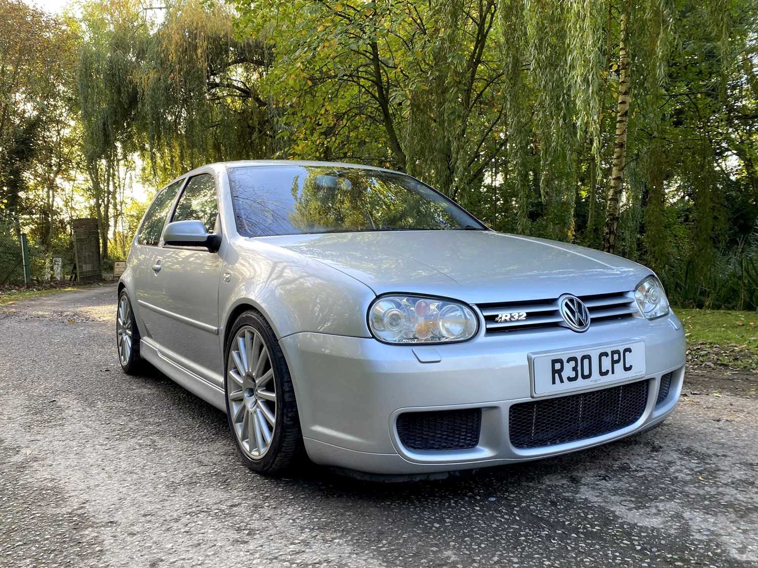 Lot 38 - 2003 Volkswagen Golf R32