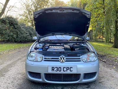 Lot 38 - 2003 Volkswagen Golf R32