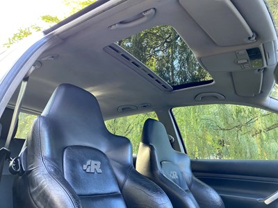 Lot 38 - 2003 Volkswagen Golf R32