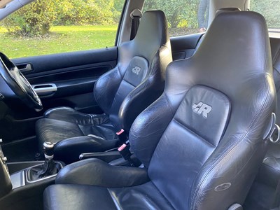 Lot 38 - 2003 Volkswagen Golf R32
