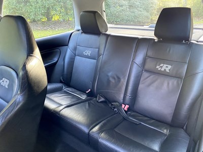 Lot 38 - 2003 Volkswagen Golf R32
