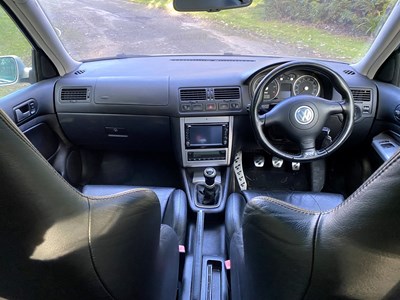 Lot 38 - 2003 Volkswagen Golf R32