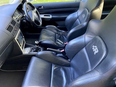 Lot 38 - 2003 Volkswagen Golf R32