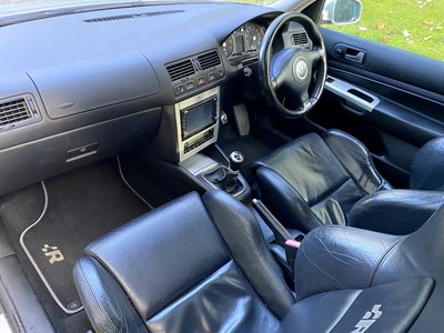 Lot 38 - 2003 Volkswagen Golf R32