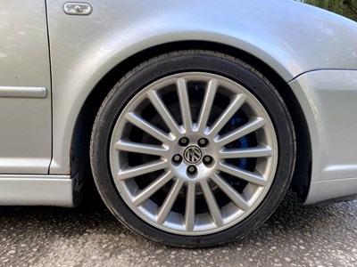 Lot 38 - 2003 Volkswagen Golf R32
