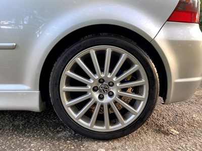 Lot 38 - 2003 Volkswagen Golf R32
