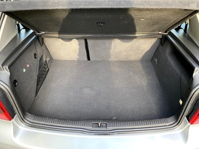 Lot 38 - 2003 Volkswagen Golf R32