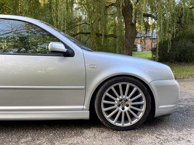 Lot 38 - 2003 Volkswagen Golf R32