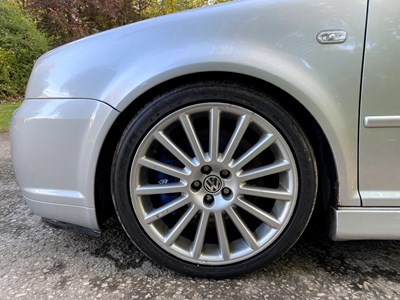 Lot 38 - 2003 Volkswagen Golf R32