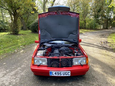 Lot 6 - 1993 Mercedes-Benz 190E 2.6L