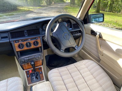 Lot 6 - 1993 Mercedes-Benz 190E 2.6L