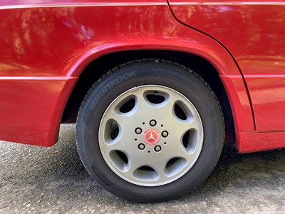 Lot 6 - 1993 Mercedes-Benz 190E 2.6L