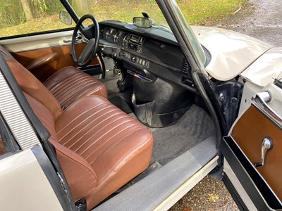 Lot 34 - 1971 Citroën DS21