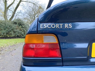 Lot 30 - 1995 Ford Escort RS Cosworth LUX