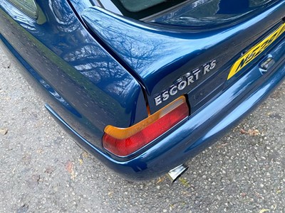 Lot 30 - 1995 Ford Escort RS Cosworth LUX
