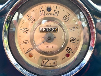 Lot 3 - 1963 Morris Minor 1000 Two-Door Saloon