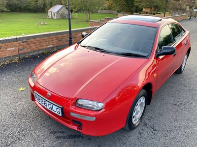 Lot 4 - 1996 Mazda 323F